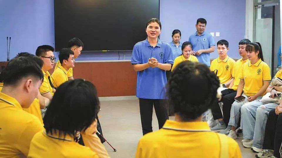 White canes and digital literacy: Beijing bootcamp prepares visually impaired freshmen for college life