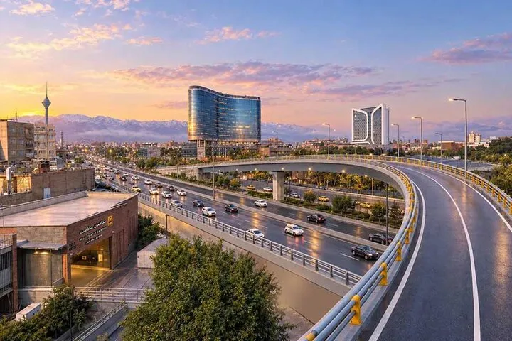 گشایش پل میدان توحید در روز شنبه