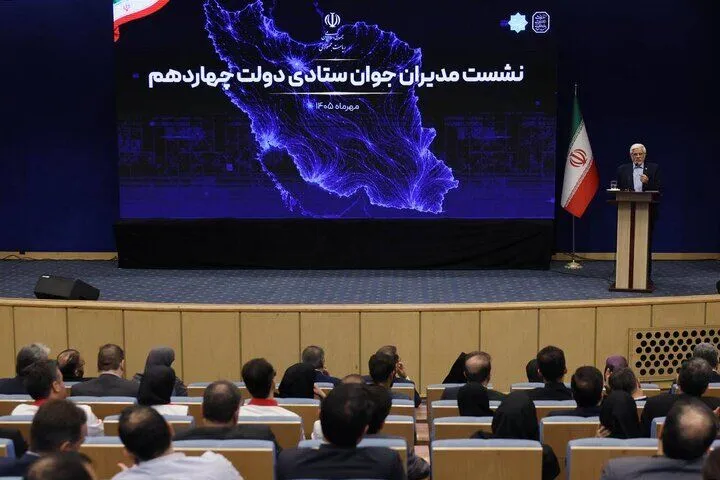 عارف: دولت در استفاده از ظرفیت اقوام مسیر جدیدی را آغاز کرده است