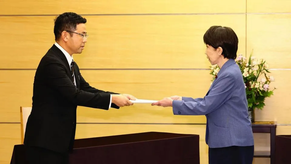 PM Takaichi tells Okinawa governor Japan, U.S. will discuss ways to prevent crimes involving military personnel