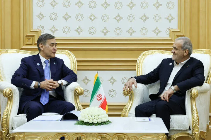 پزشکیان: جمهوری اسلامی ایران با اقتدار بر اصول خود ایستاده است