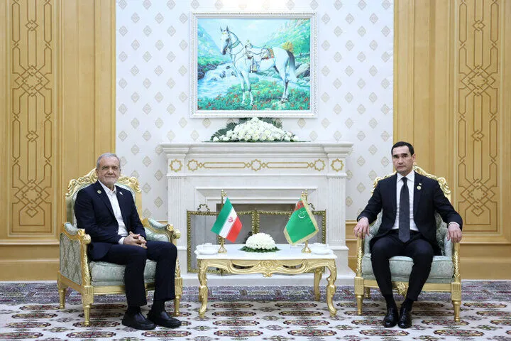 تهران و عشق‌آباد به دنبال گسترش همکاری‌ها؛ جزئیات دیدار سران دو کشور ایران و ترکمنستان