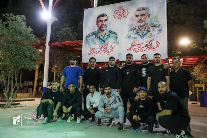 ادای احترام ملی‌پوشان آزادکار کشورمان به مقام شامخ شهدا در بهشت زهرا(س)