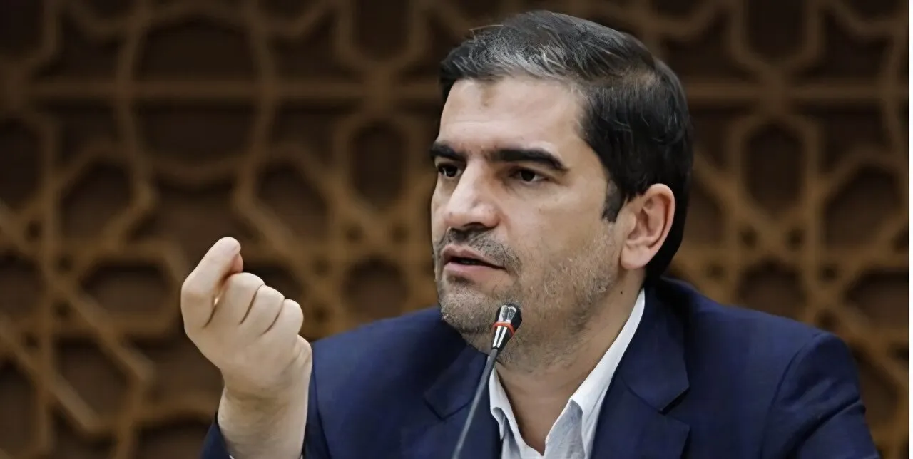 وزارت صمت باید پاسخگوی وضعیت آشفته بازار خودرو باشد / عنوان مالباخته سرپوشی بر حق مسلم متقاضیان خودرو است