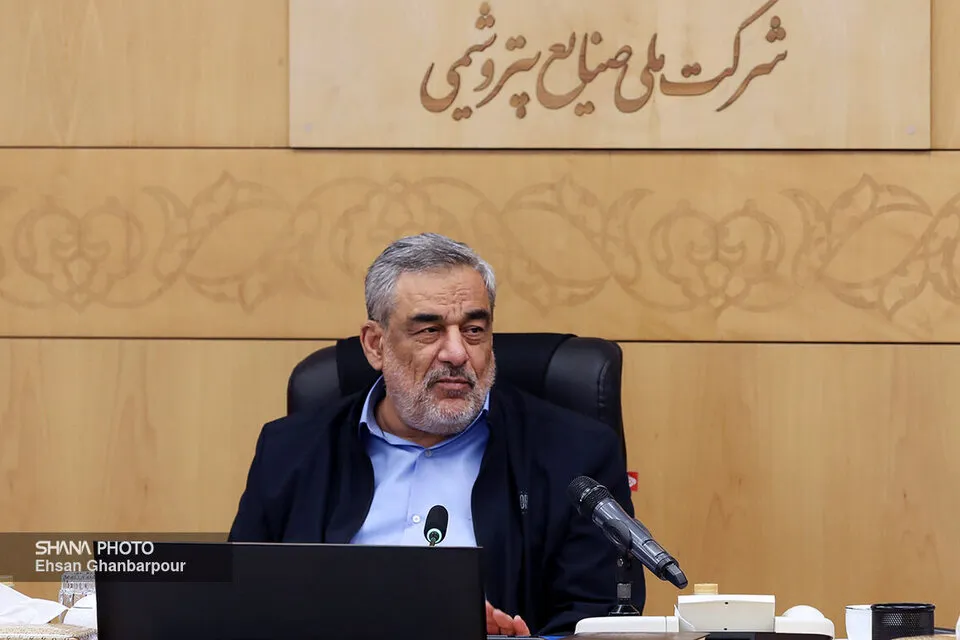 ضرورت بهرهمندی از ظرفیتهای صنعت پتروشیمی برای تقویت اقتصاد کشور