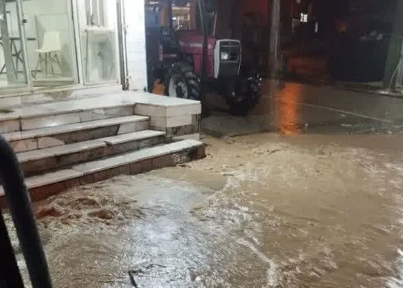 سیلاب در مینودشت؛ جاده‌های روستایی مسدود و خانه‌ها دچار آبگرفتگی شدند