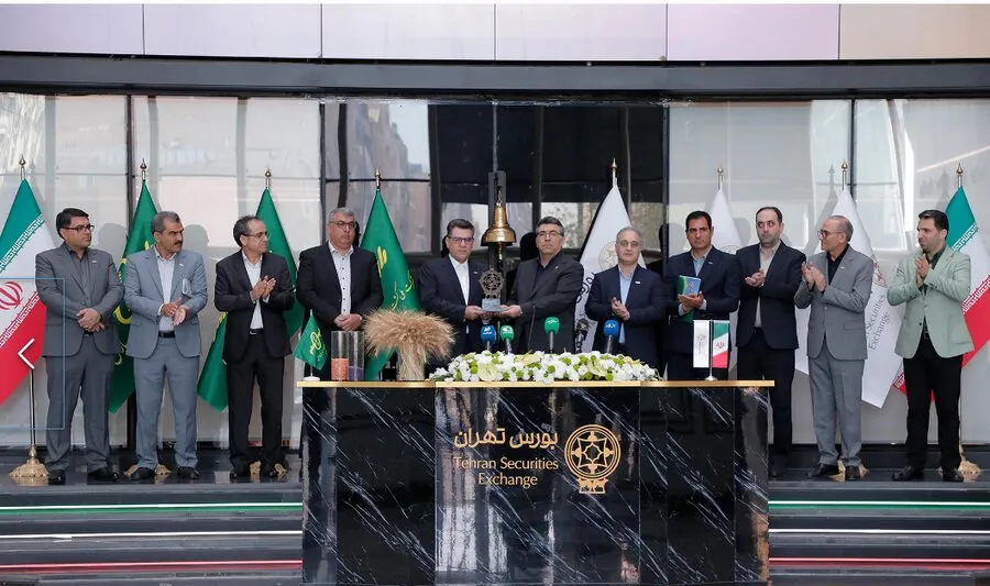 هشتمین برنامه «یک‌شنبه ـ یک‌ناشر» سال 1405 در بورس تهران برگزار شد