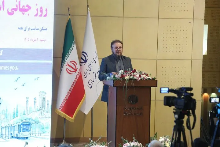 تأمین مسکن مناسب و بازسازی پس از جنگ، از اولویتهای وزارت راه و شهرسازی است