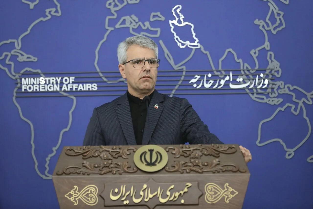 تا زمانی که آمریکا به جنگ ادامه دهد، امنیت به تنگه هرمز بر نمی‌گردد