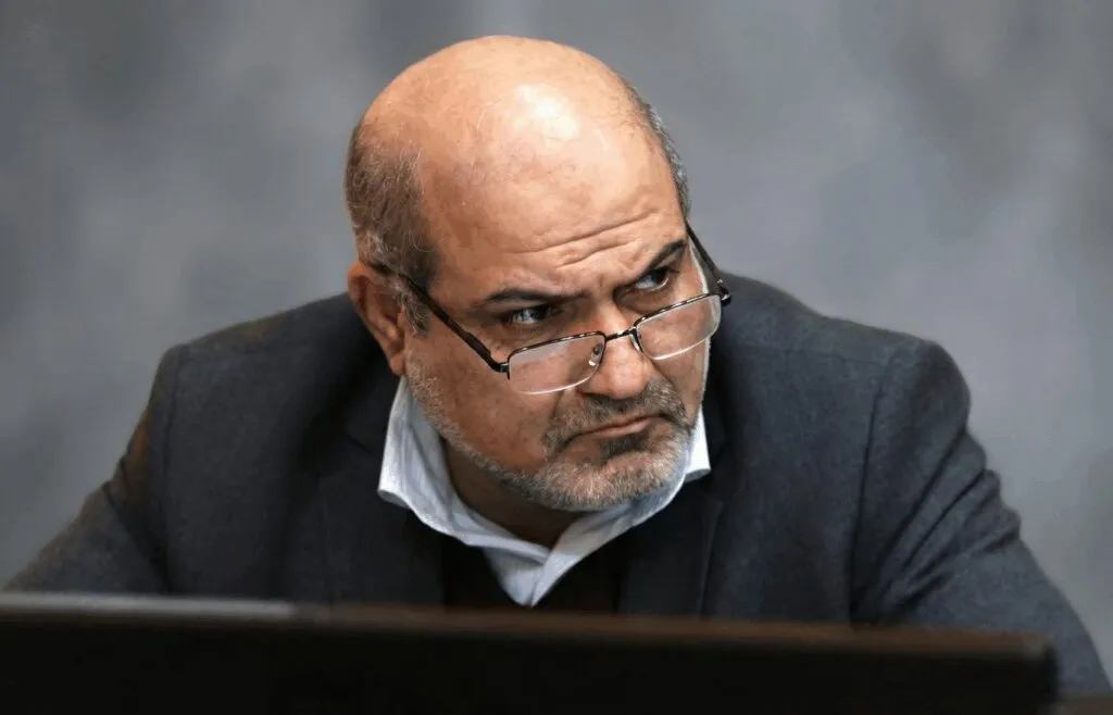 ادامه وضعیت فعلی به صلاح صنعت‌نفت و هواداران پرشور آبادانی نیست