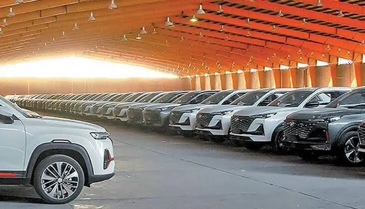 ترخیص خودروهای ایرانیان خارجنشین زیر ذرهبین گمرک و پلیس