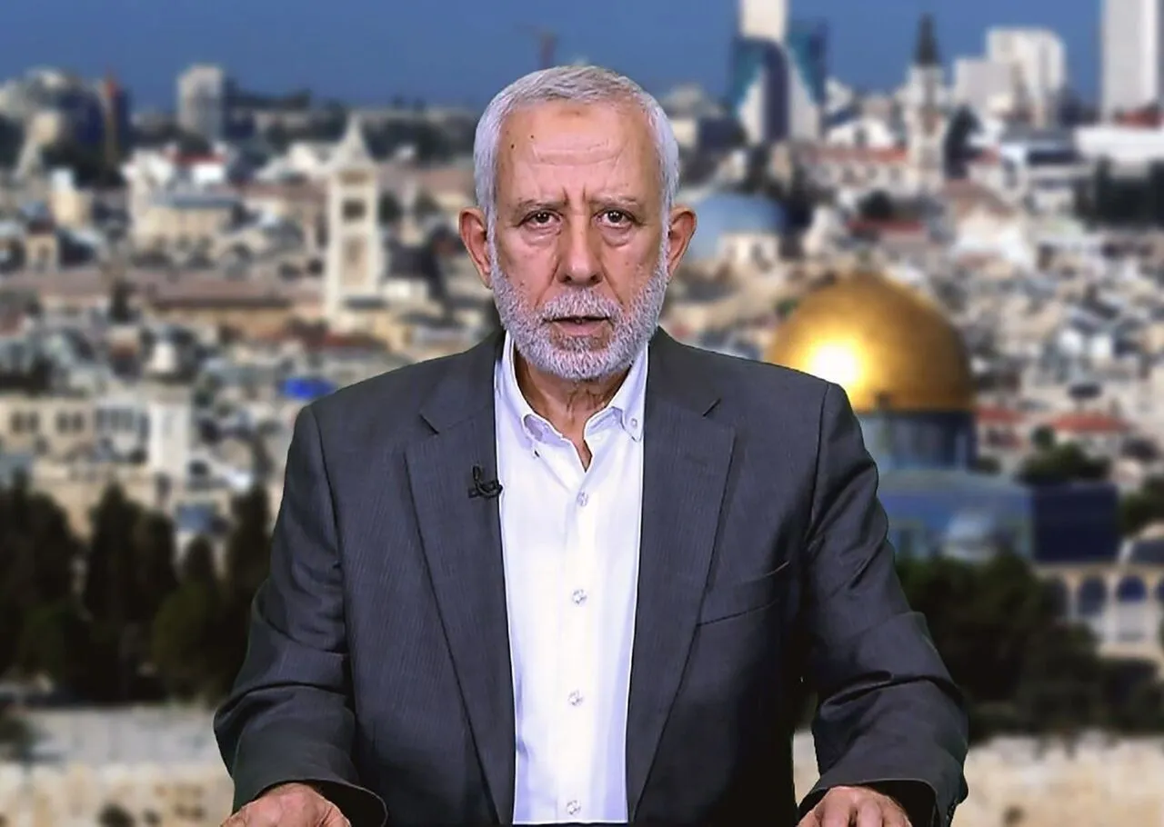 تلاش گروه‌های فلسطینی در قاهره برای پایان شکاف داخلی و بازسازی سازمان آزادی‌بخش