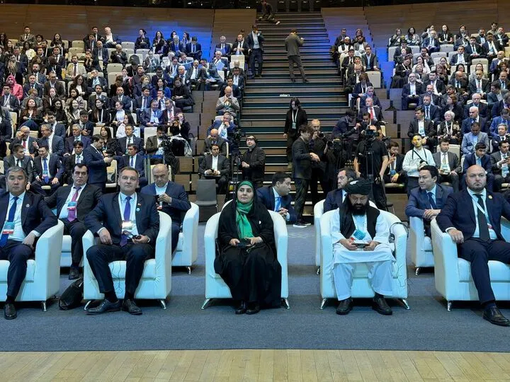 حضور وزیر راه و شهرسازی درمراسم افتتاحیه هشتمین همایش تجاری حمل و نقل بین المللی راه ابریشم جدید در قزاقستان
