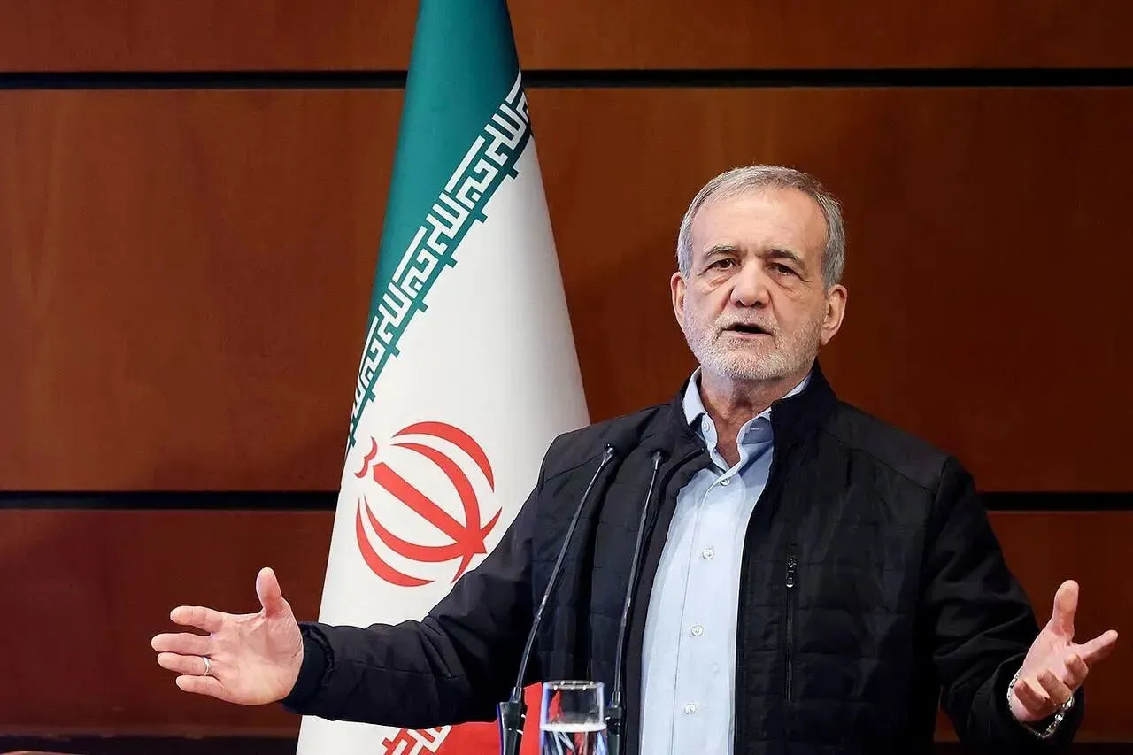 روایت تکاندهنده پزشکیان از شهادت 1500 نیروی موشکی: عدهای در جامعه مفتخوری میکنند!