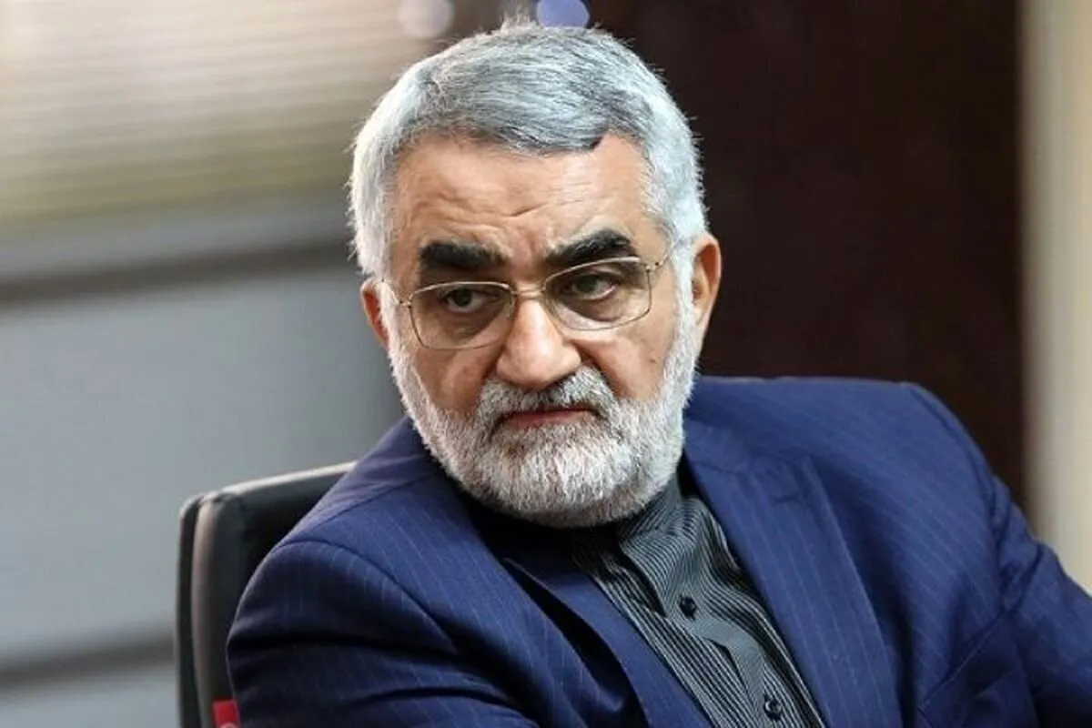 تنگه هرمز را با اقتدار حفظ می‌کنیم و گلوی ترامپ را فشار خواهیم داد/ترامپ از «مادر بمب‌ها» استفاده کند،«پدر موشک‌ها» را به میدان می‌آوریم