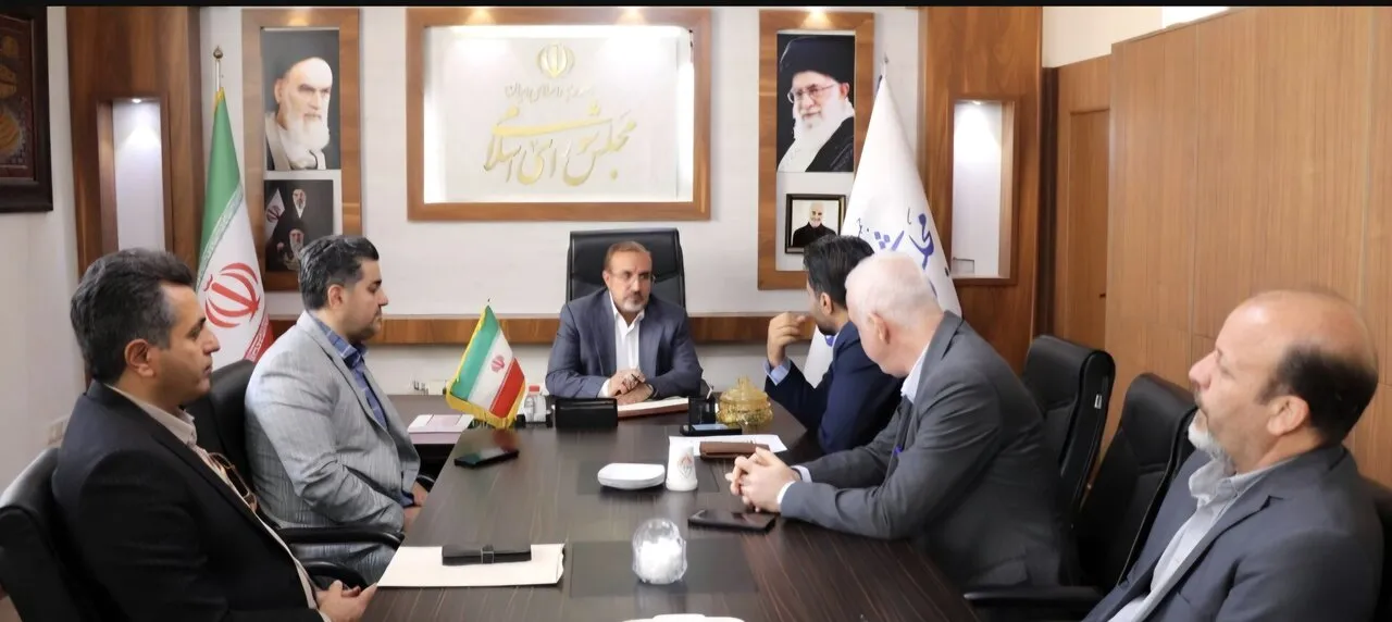 پیگیری مشکلات ارتباطی و توسعه زیرساخت‌های ارتباطی روستاهای غرب استان البرز