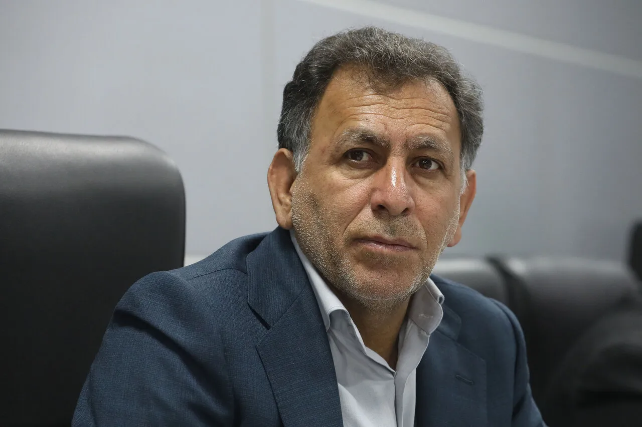 تعرفههای برق و گاز باید با کمترین آسیب به صنعت مدیریت شود