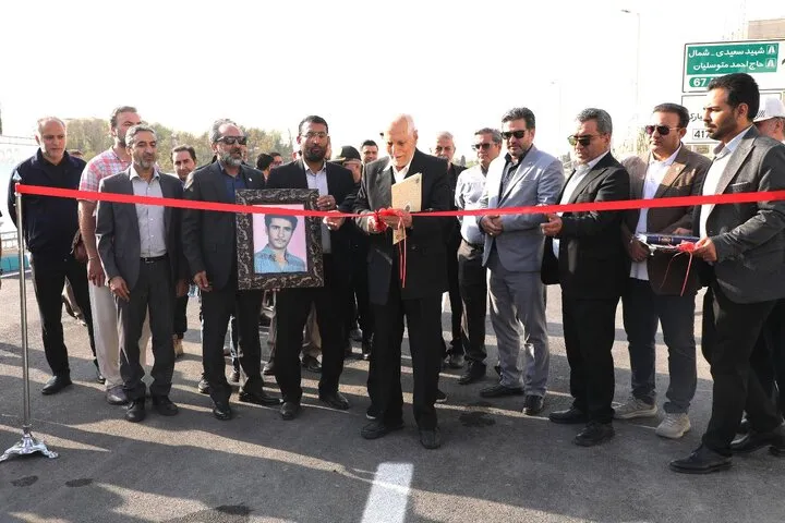 بازگشایی مسیر روگذر بزرگراه یادگار امام (ره) در تهران