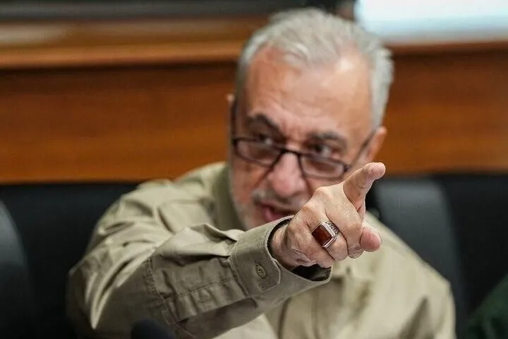 واکنش وزیر جدید دفاع به تهدید آمریکا در استفاده از مادر بمب ها علیه ایران