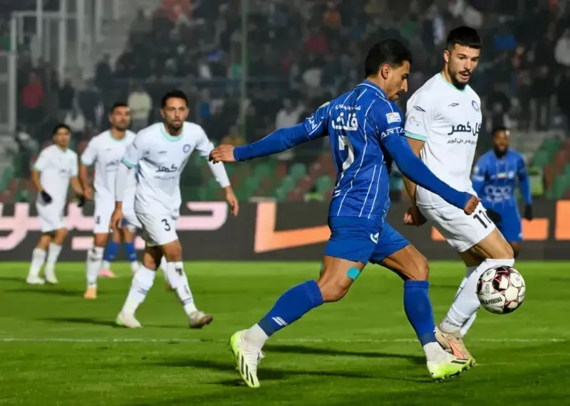 استقلال 1-0 گل‌گهر / آبی‌ها در یک‌قدمی پرسپولیس