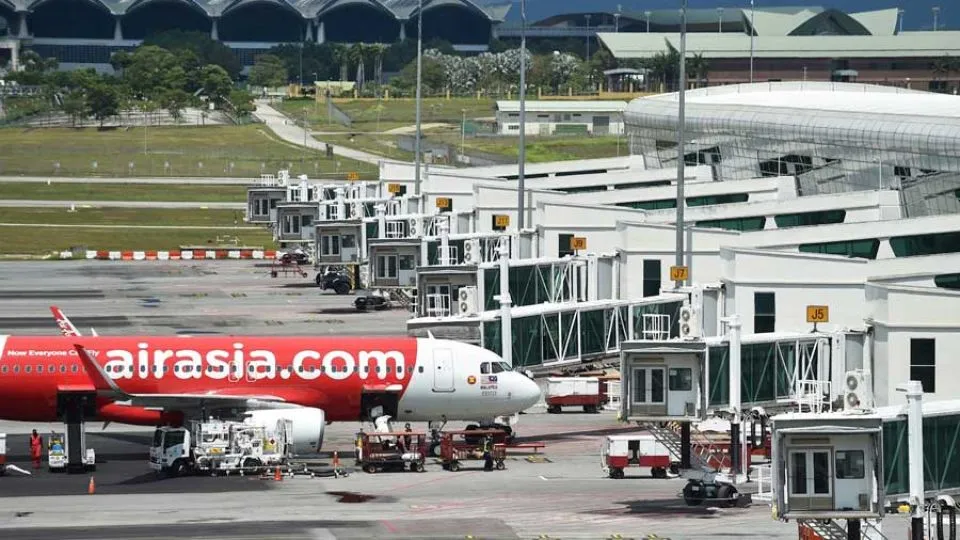 No commitment for public funding support for AirAsia, Malaysian Parliament told