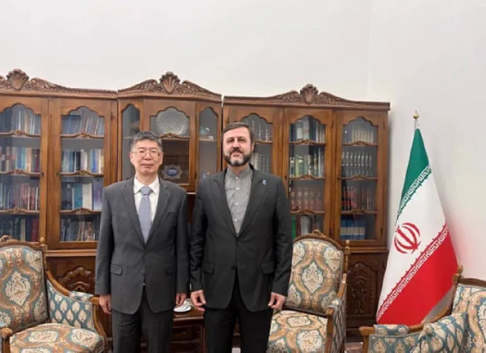 غریب‌آبادی در دیدار با سفیر پکن: ایران و چین بر توسعه همکاری‌های جنوب جهانی تأکید دارند