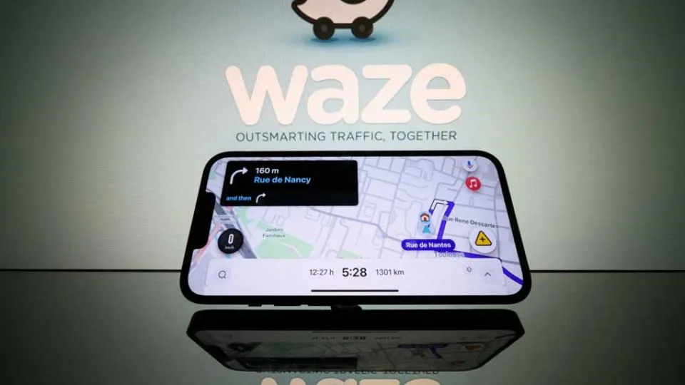 Malaysian civil servants barred from using Waze to prevent data misuse by Israeli regime, says PM Anwar