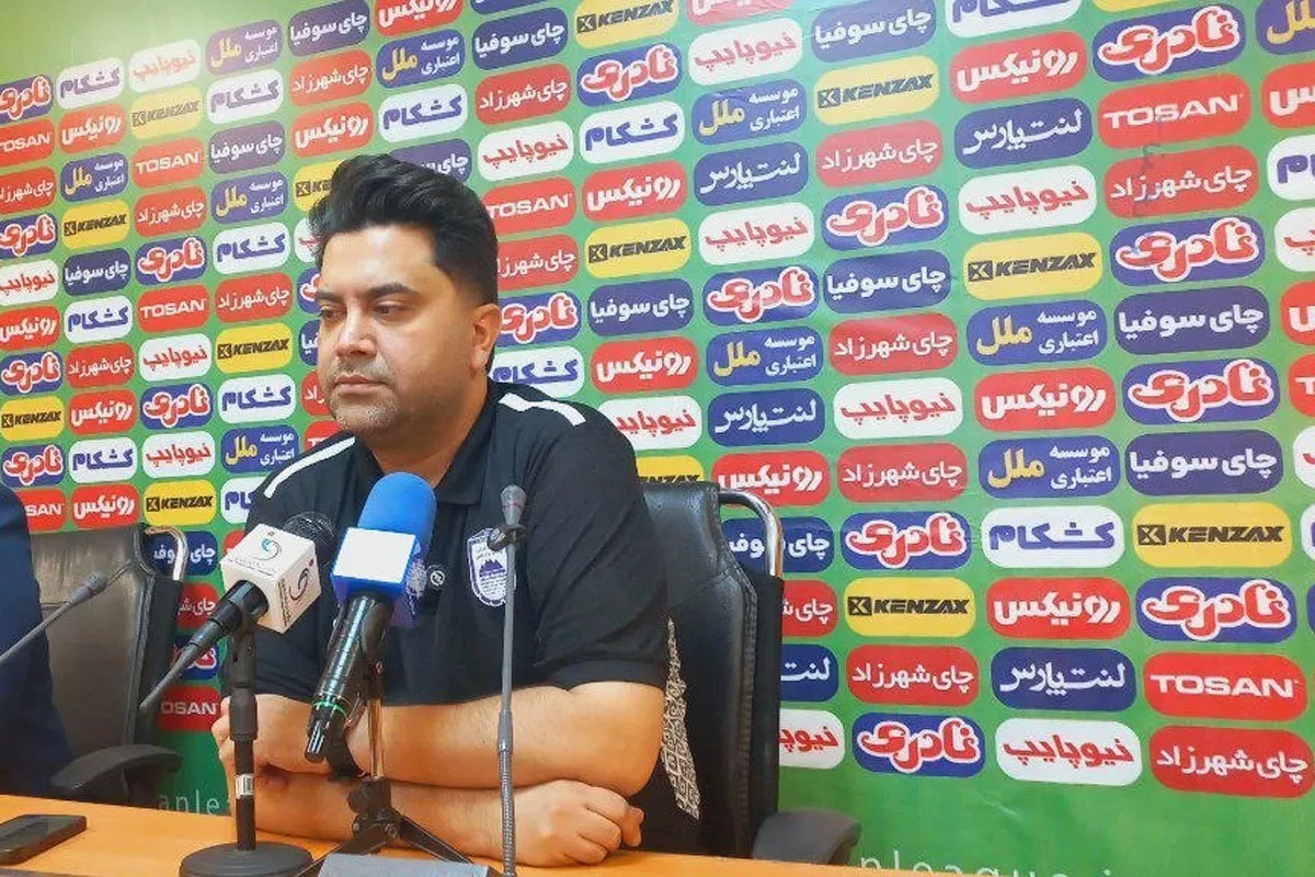 اخباری: 3 امتیاز بازی مقابل استقلال را می‌خواهیم