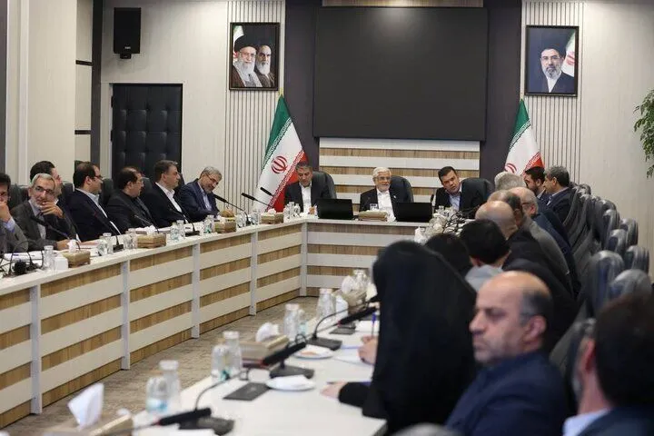 عارف: باید ظرف دو سال به جایگاه اول منطقه در فناوری‌های نوظهور برسیم