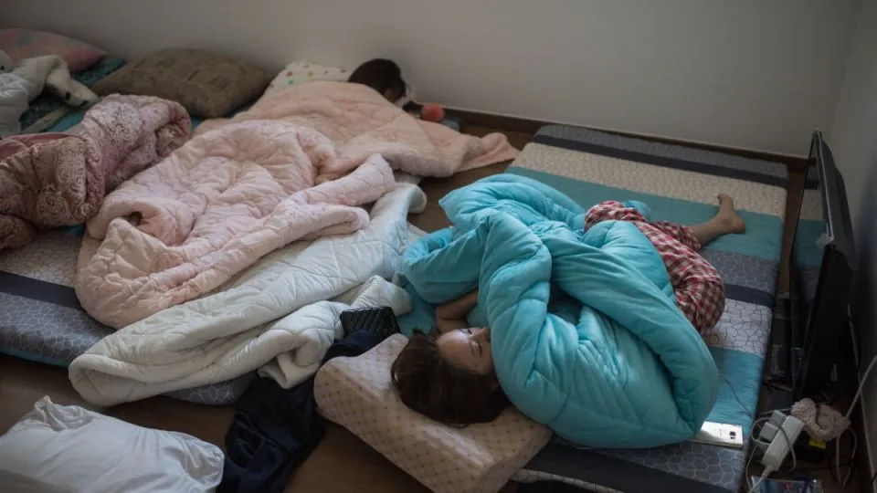 Nearly half of South Koreans experience fatigue, sleep average of 6.3 hours: report