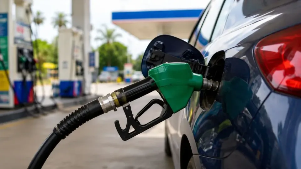 EXPLAINED: Indian government allows E100 fuel in flex-fuel vehicles – why it matters and what changes
