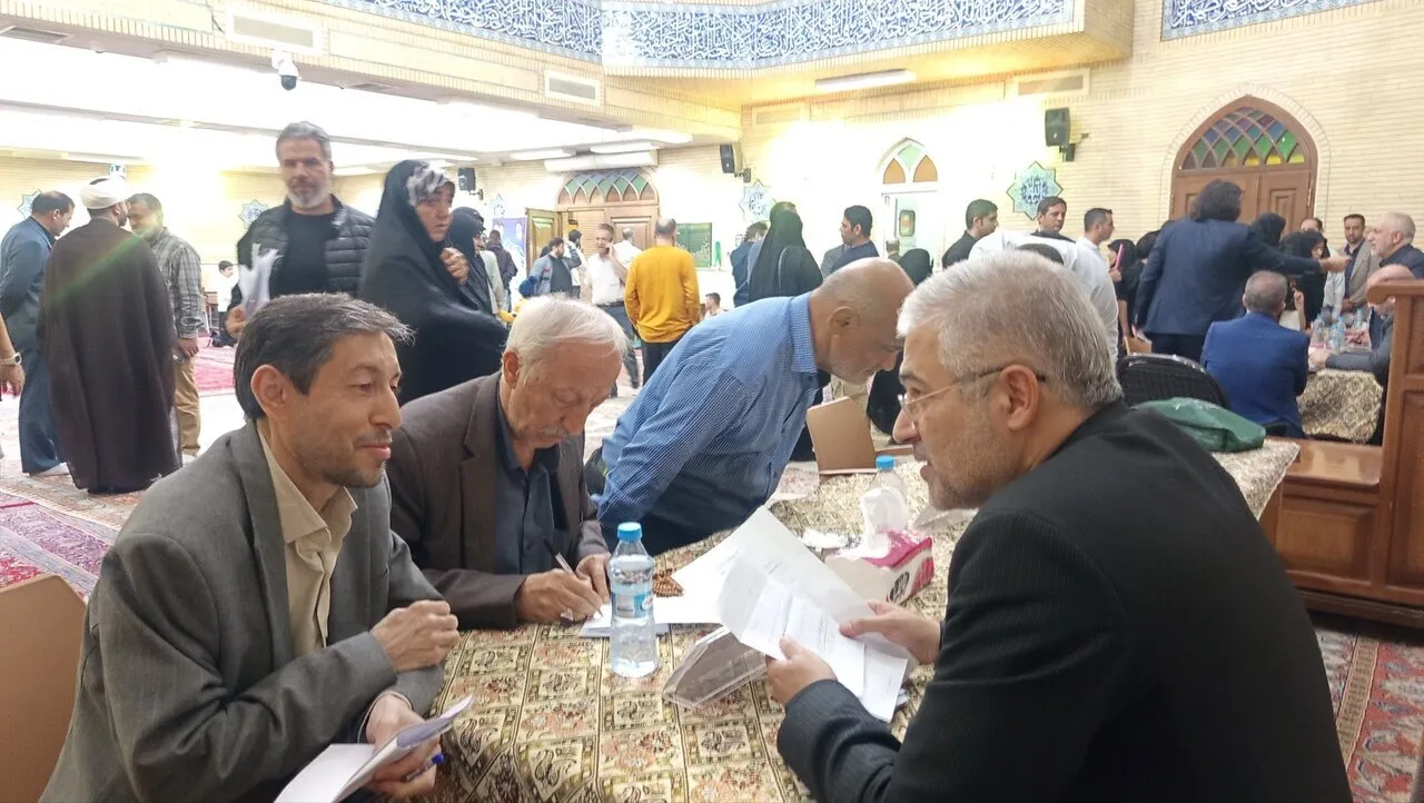 گره‌گشایی بی‌واسطه «فلسفی» از مشکلات شهروندان شرق تهران/از وام و اشتغال تا مسائل انتظامی و مدیریت شهری
