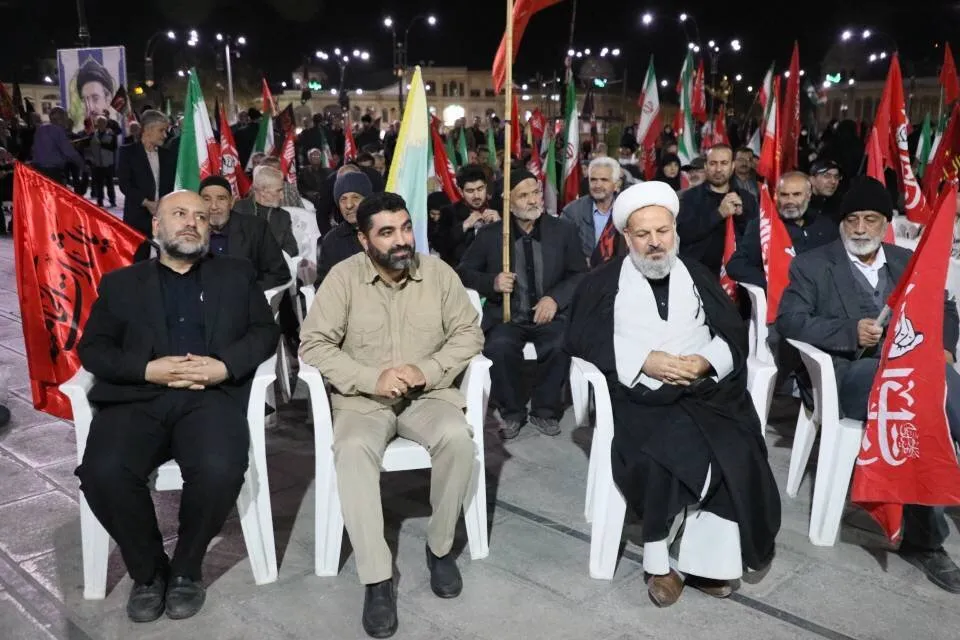 مقاومت و ایستادگی، عزت و انسجام ملی برای ایران به ارمغان آورده است