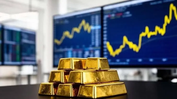 قیمت طلای جهانی امروز پنجشنبه 7 مهر 1405 ؛ قیمت طلا زیر فشار سیگنال‌های فدرال رزرو عقب نشست