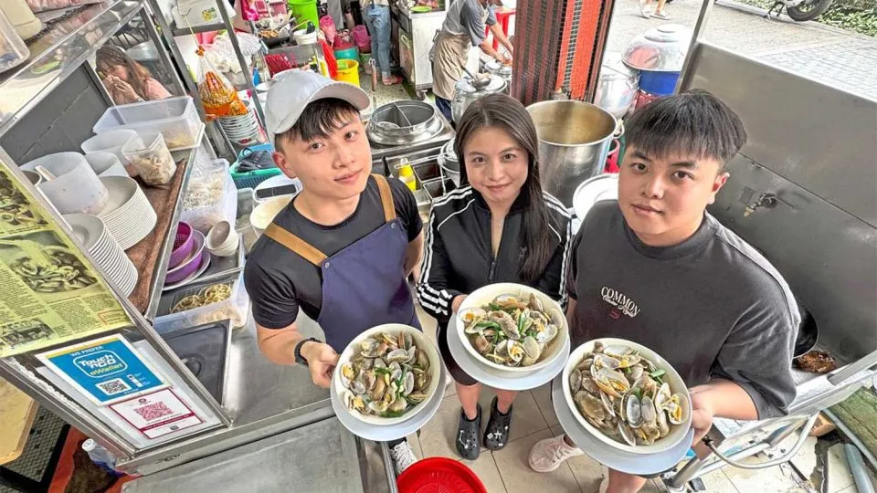 Next generation takes over clam noodle soup business in Kuala Lumpur