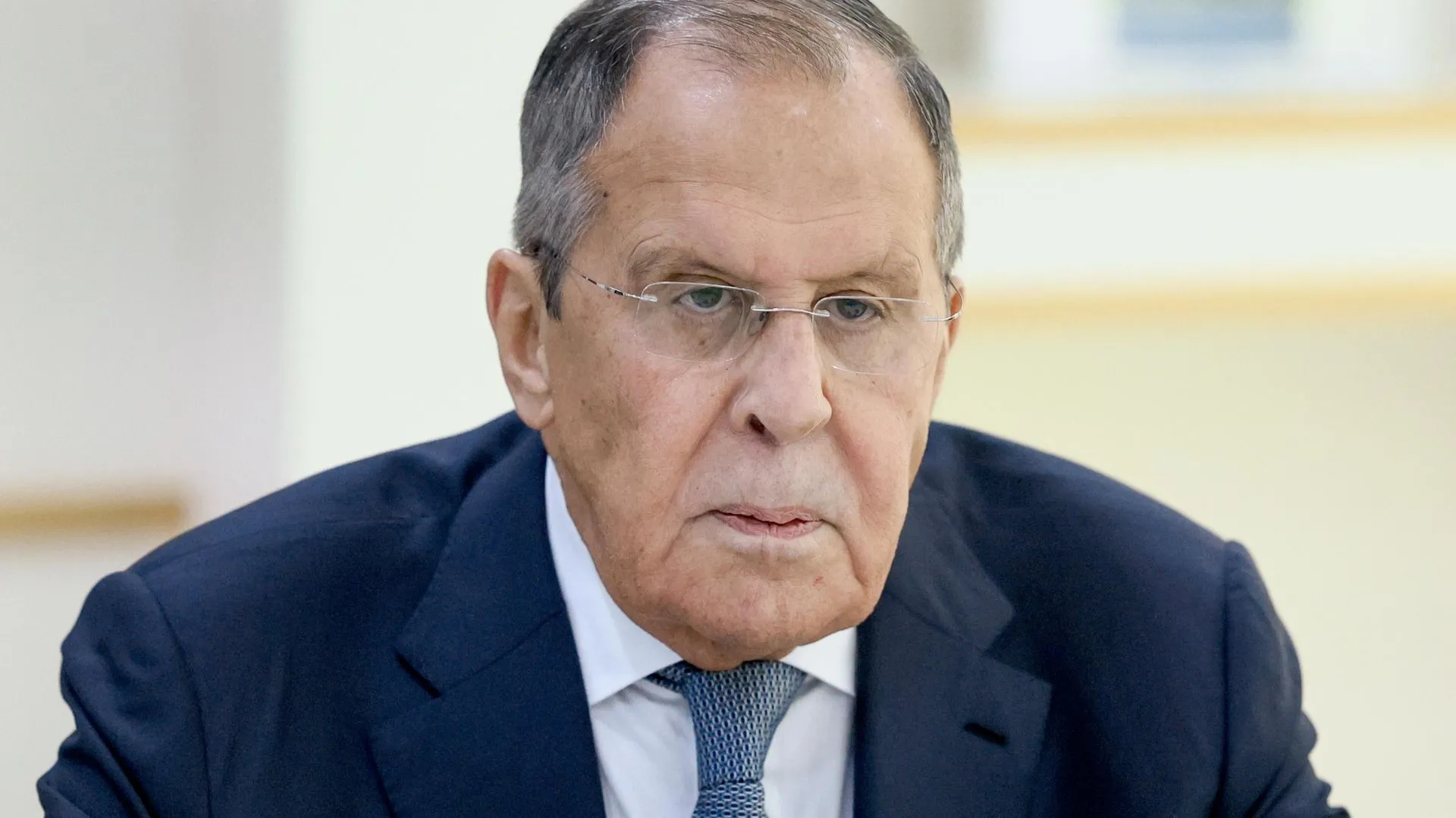لافروف: موقف زیلینسکی من شن ضربات على روسیا لا یساعد فی الإعداد لاجتماع أبوظبی