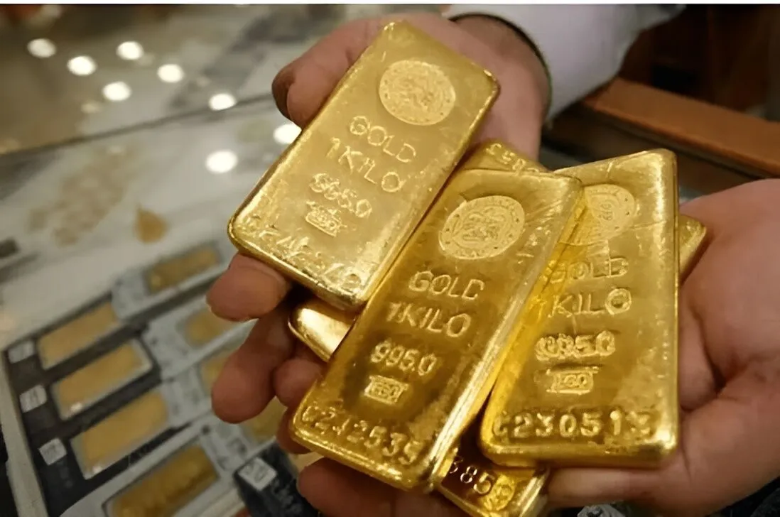 وقتی جنگ هم طلا را نجات نداد؛ علت سقوط اونس جهانی چیست؟